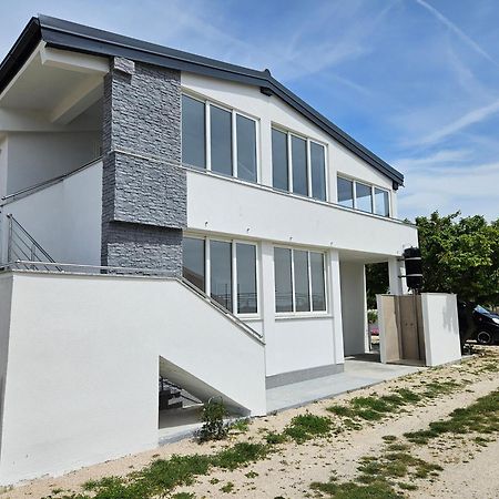 Apartments Nemcic 2 Нін Екстер'єр фото