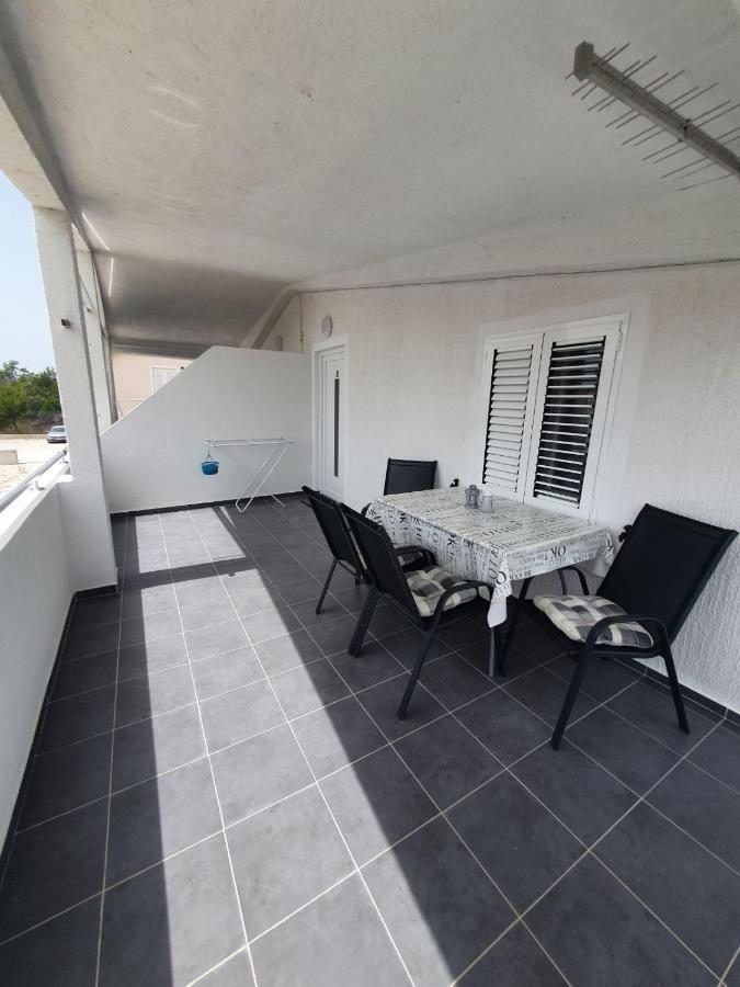 Apartments Nemcic 2 Нін Екстер'єр фото