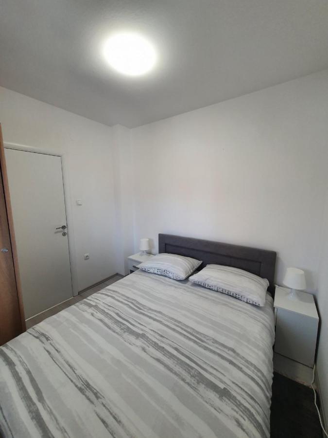 Apartments Nemcic 2 Нін Екстер'єр фото