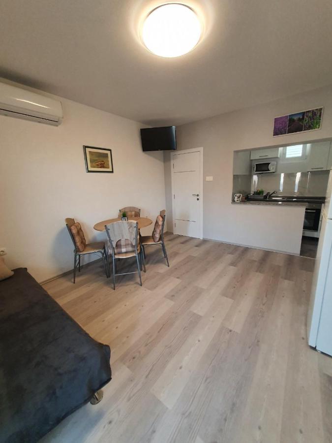 Apartments Nemcic 2 Нін Екстер'єр фото