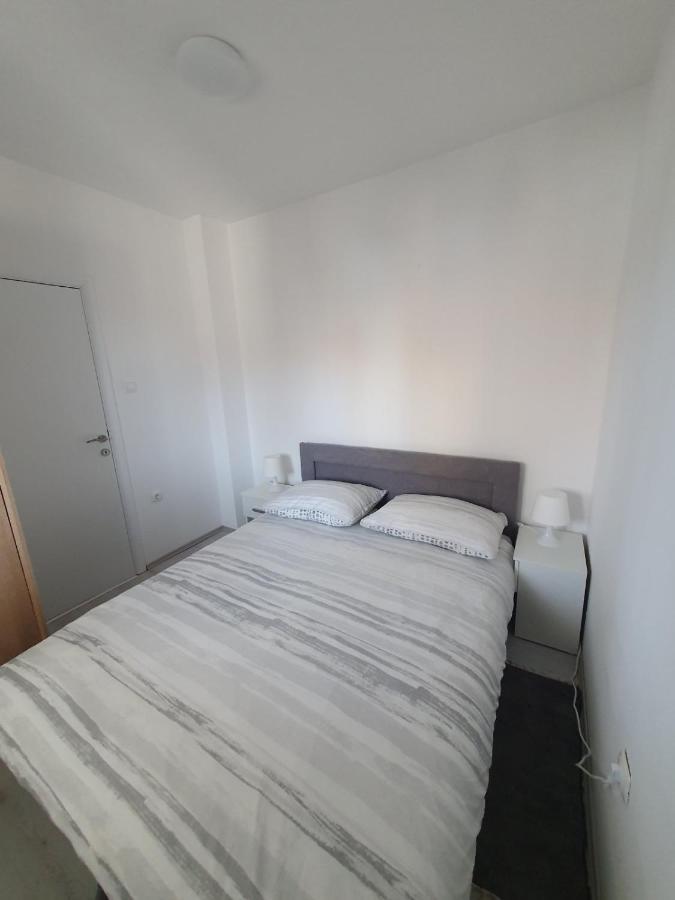 Apartments Nemcic 2 Нін Екстер'єр фото