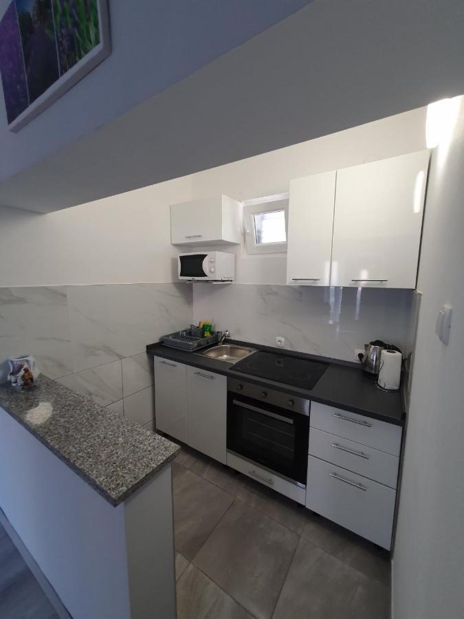 Apartments Nemcic 2 Нін Екстер'єр фото