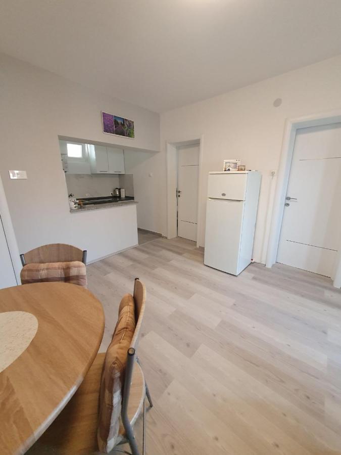 Apartments Nemcic 2 Нін Екстер'єр фото