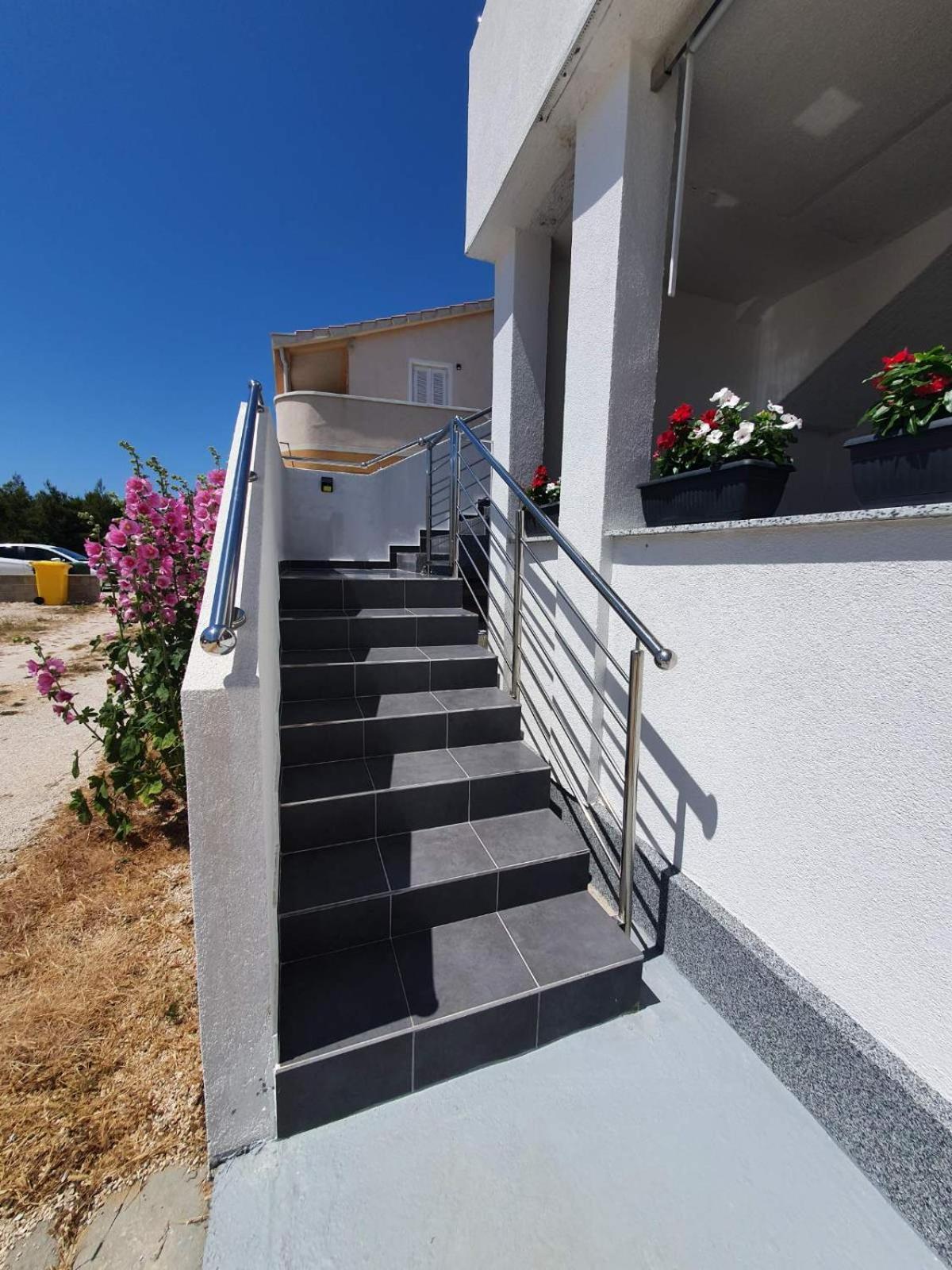 Apartments Nemcic 2 Нін Екстер'єр фото
