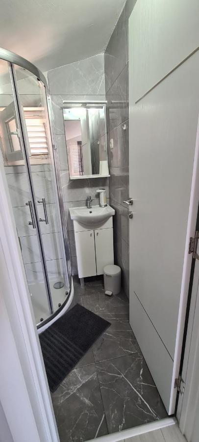 Apartments Nemcic 2 Нін Екстер'єр фото