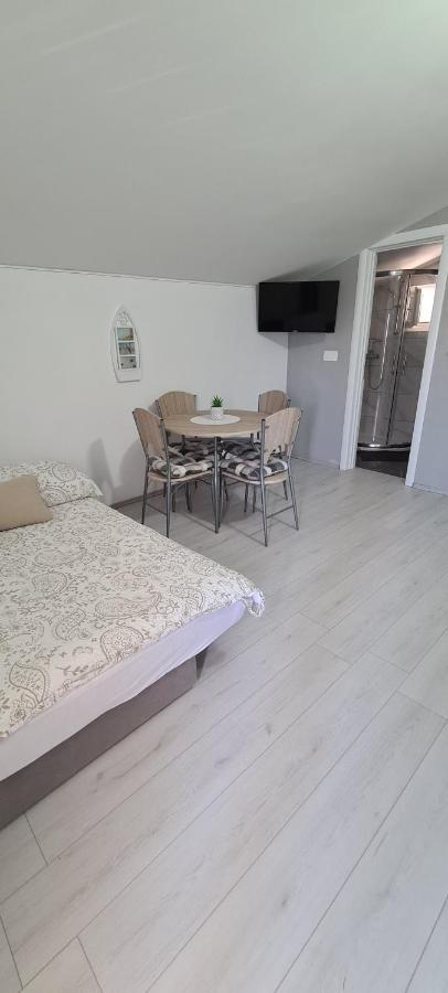 Apartments Nemcic 2 Нін Екстер'єр фото